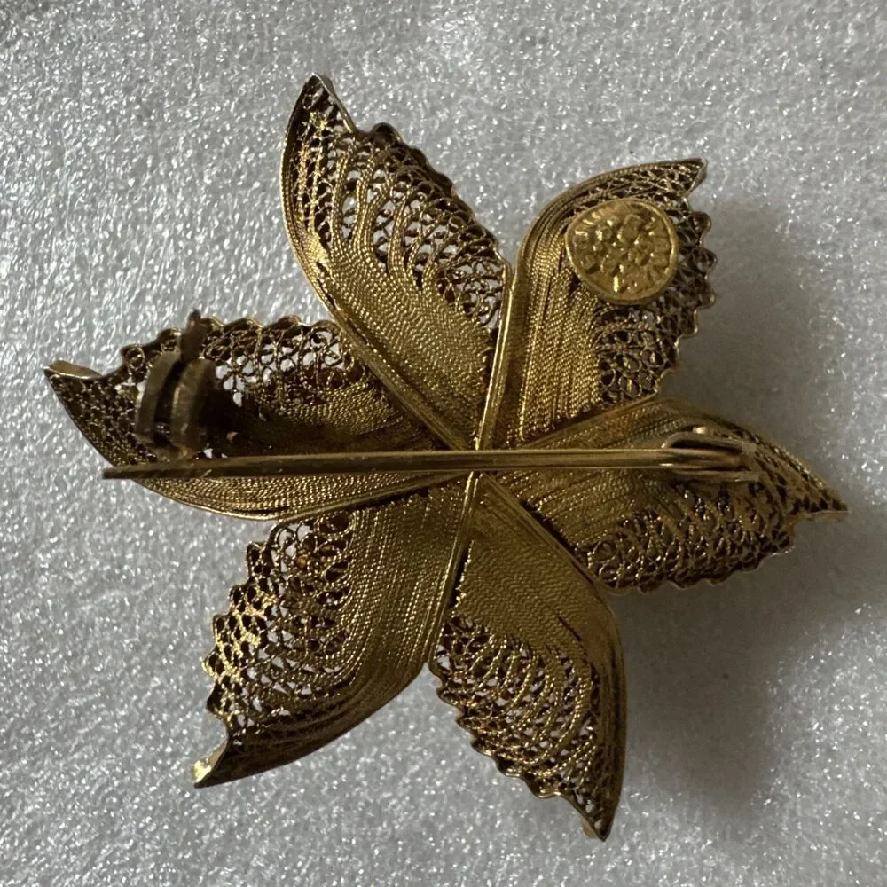 Vintage Filigree Flower Gold Tone Brooch Pin 2.25